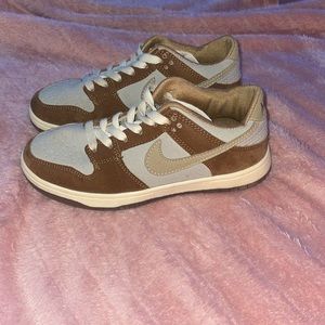 Nike Dunks Size 5.5